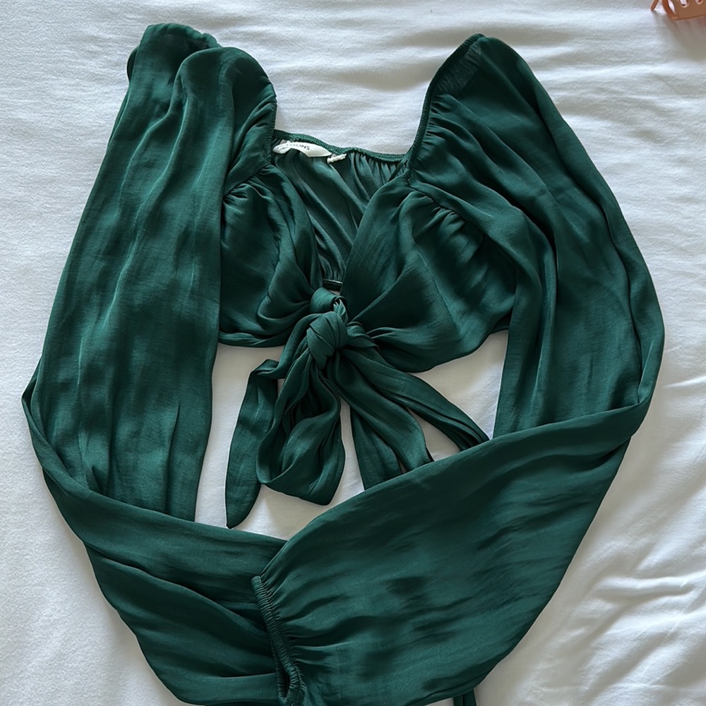 Glassons Long Sleeve Emerald Tie Front Top (Size: S)